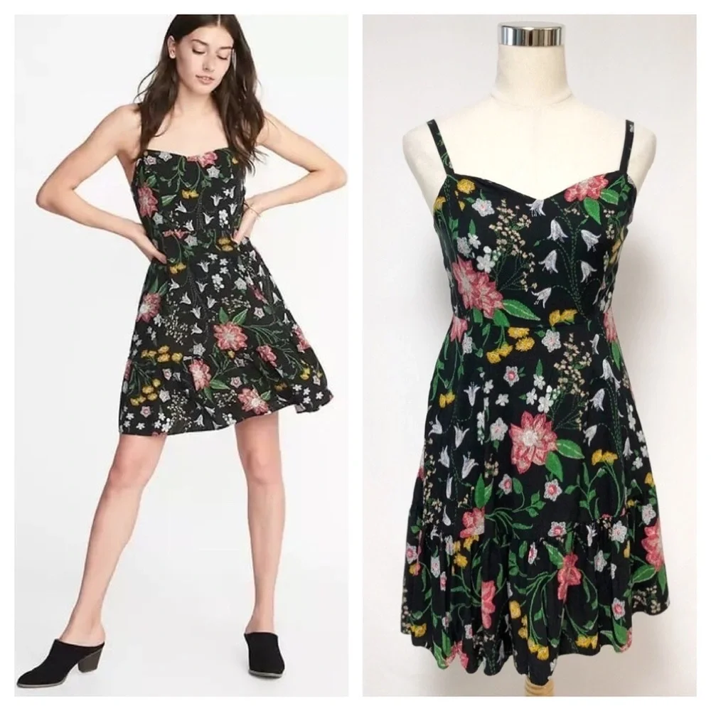 Old Navy Floral Fit & Flare Skater Dress Sz MP - Picture 2 of 9
